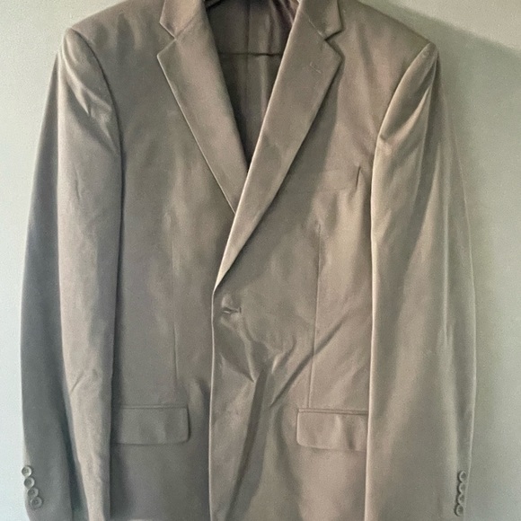 Emanuel Ungaro Medium Tan Suit 42L/36W - Picture 1 of 2